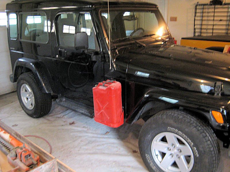 Jeep tj jerry can mount #5