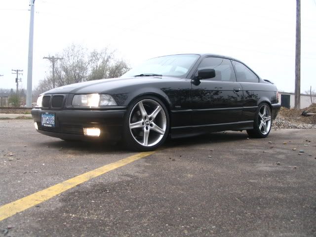 So I know what a black E36 coupe looks like and I know what Contours look