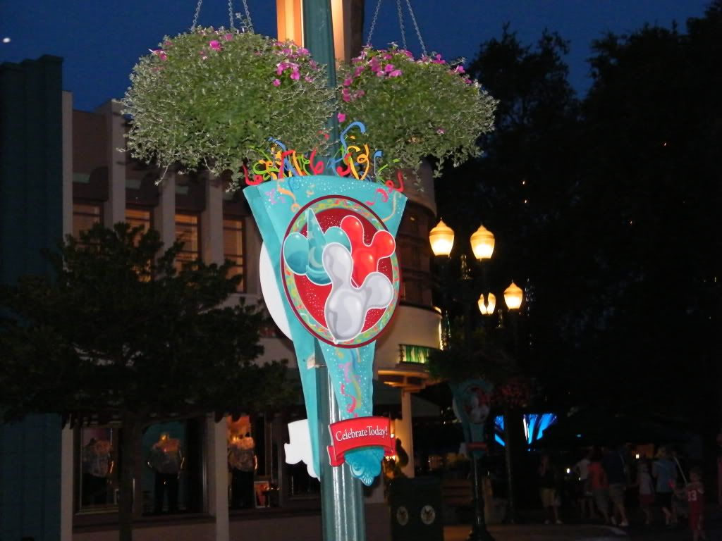 Disney06-09Disc2181.jpg