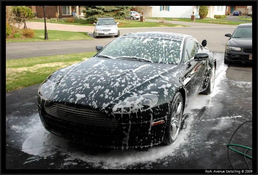 AstonMartinV8Vantage016.jpg