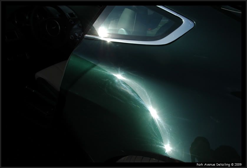 AstonMartinV8Vantage022.jpg