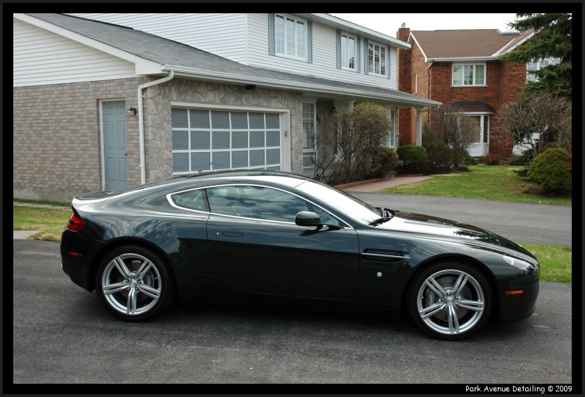 AstonMartinV8Vantage041.jpg