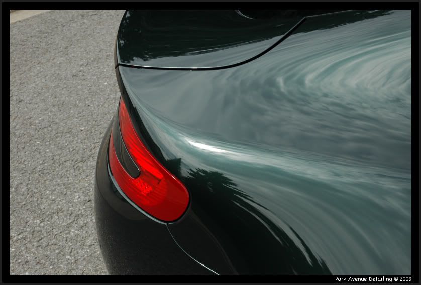 AstonMartinV8Vantage054.jpg