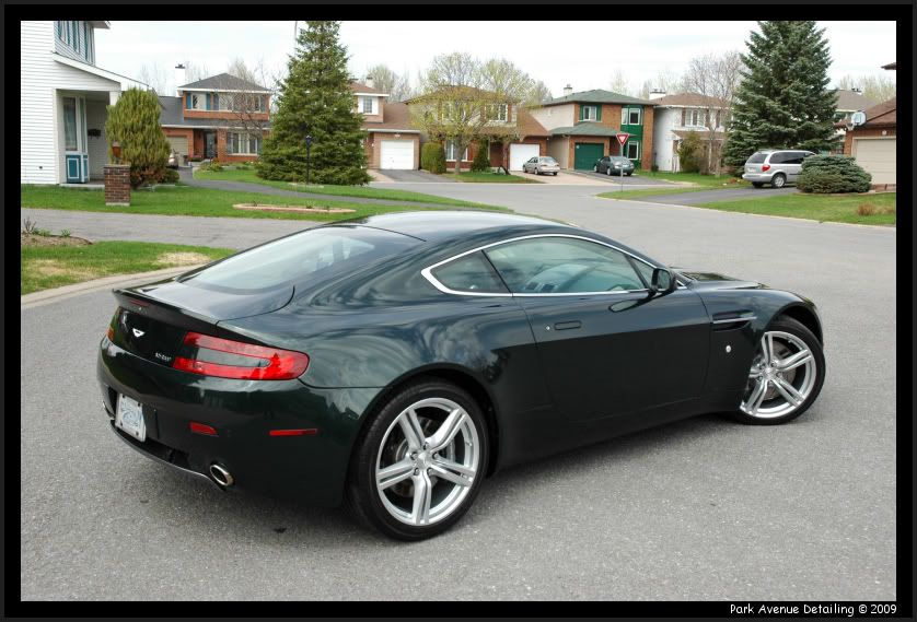 AstonMartinV8Vantage061.jpg