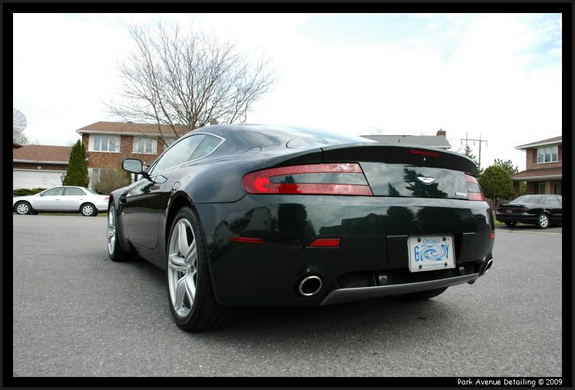 AstonMartinV8Vantage062.jpg