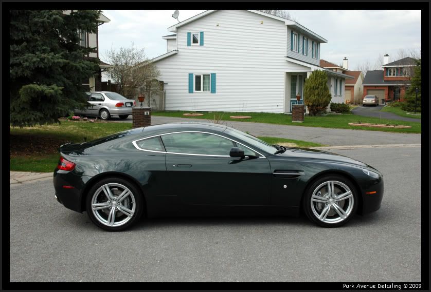 AstonMartinV8Vantage065.jpg