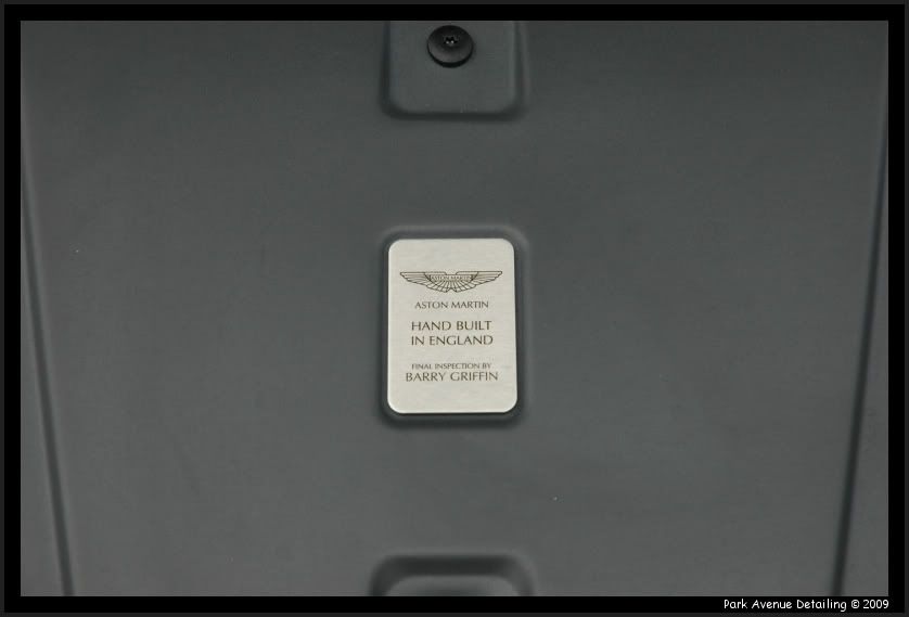AstonMartinV8Vantage083.jpg