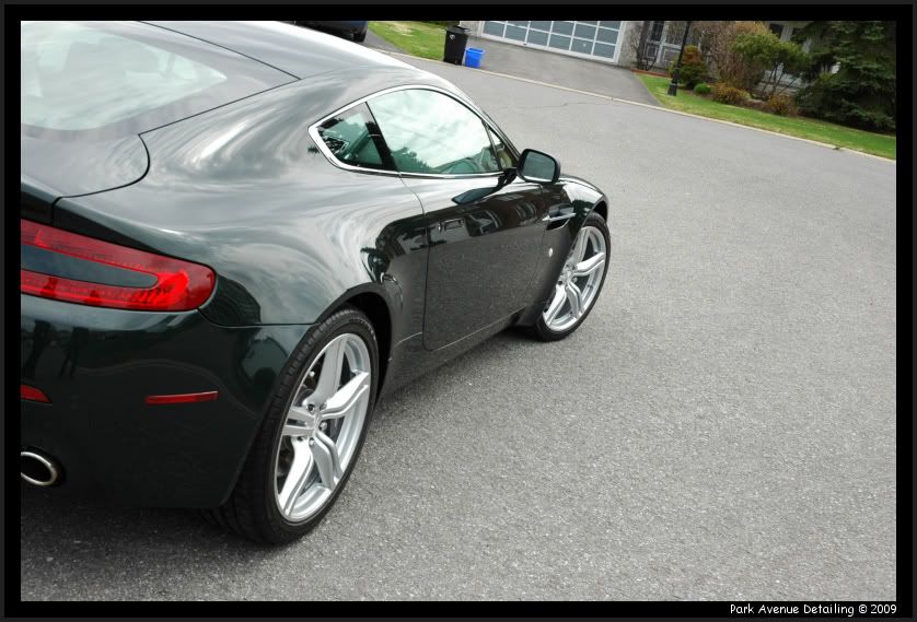 AstonMartinV8Vantage104.jpg