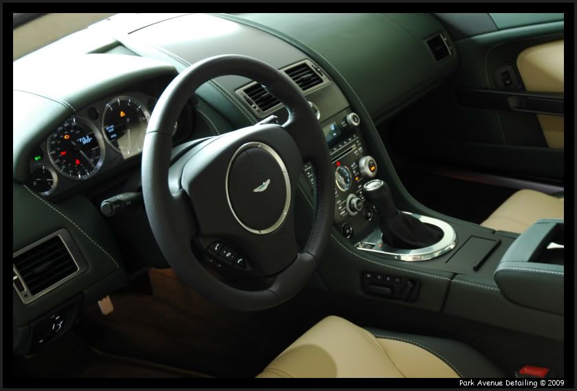 AstonMartinV8Vantage126.jpg