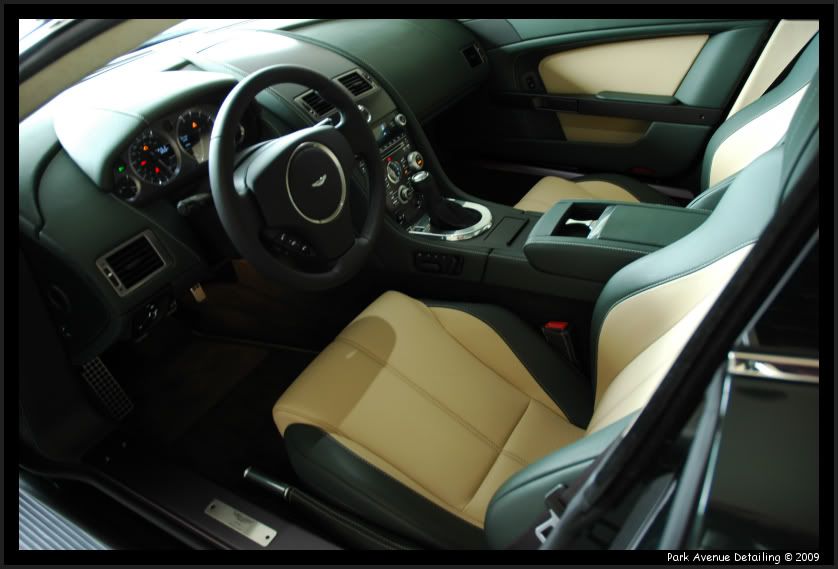 AstonMartinV8Vantage127.jpg