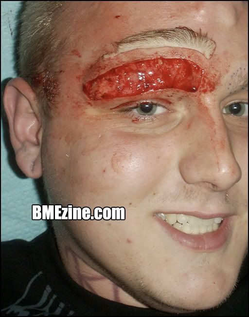 http://i213.photobucket.com/albums/cc263/jesusluvspegging/20090105-eyebrow-1.jpg