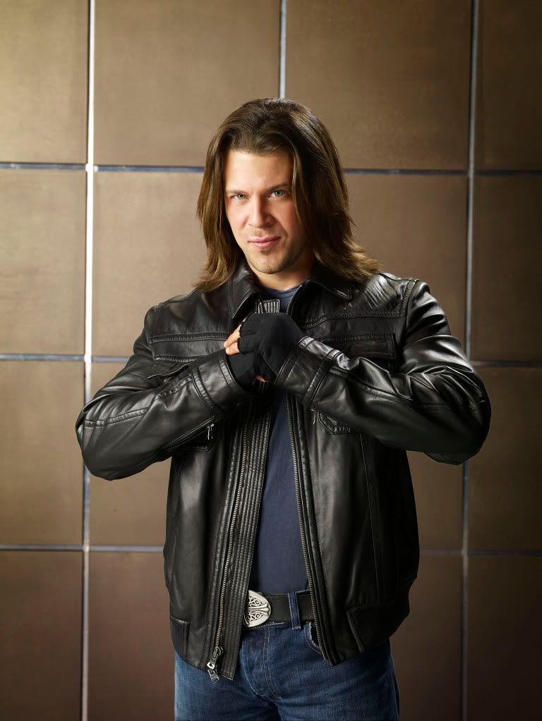 leverage_christian-kane-6_ph-michael-muller.jpg