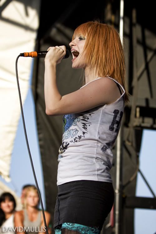 Paramore_Warped_Tour_2008--large-8.jpg
