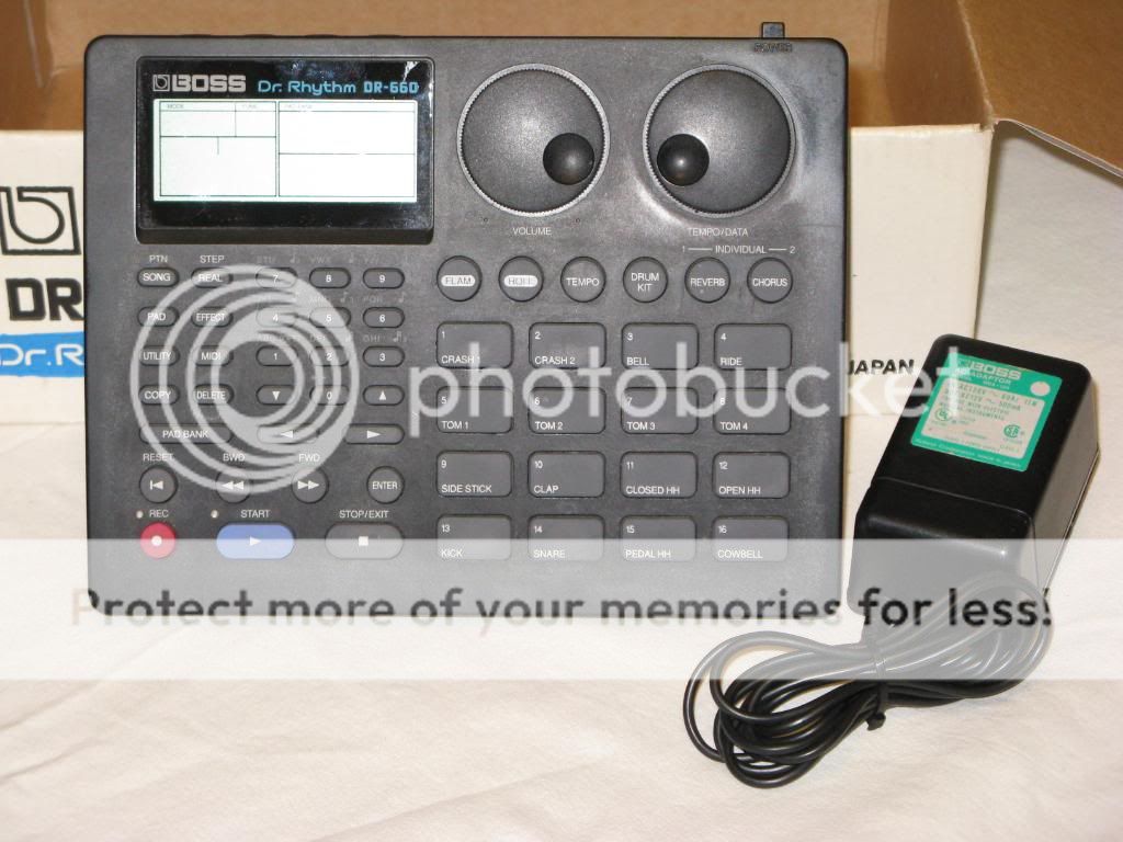 BOSS DR 660 DR RHYTHM DRUM MACHINE W/ ORIGINAL AC ADAPTER & BOX  